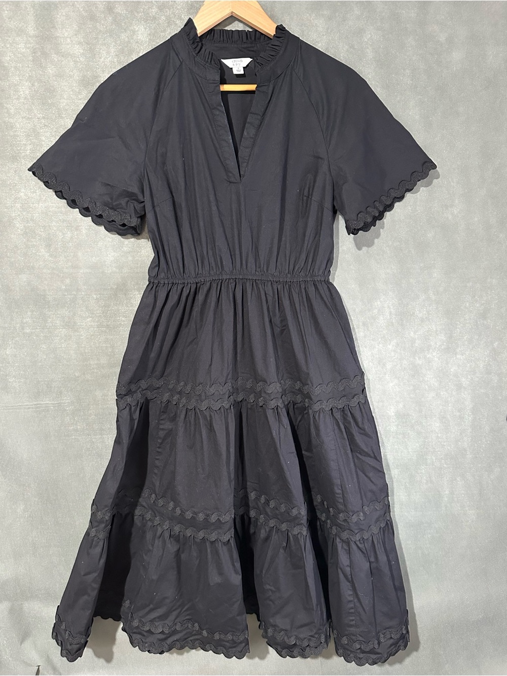 Crown & Ivy Black Tiered Ruffled Midi Dress - Size Small